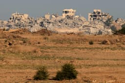Soldados na fronteira sul de Israel, enquanto EUA discutem reconstrução de Gaza e cessar-fogo. Legenda da imagem. Reprodução: Retorno do item 11