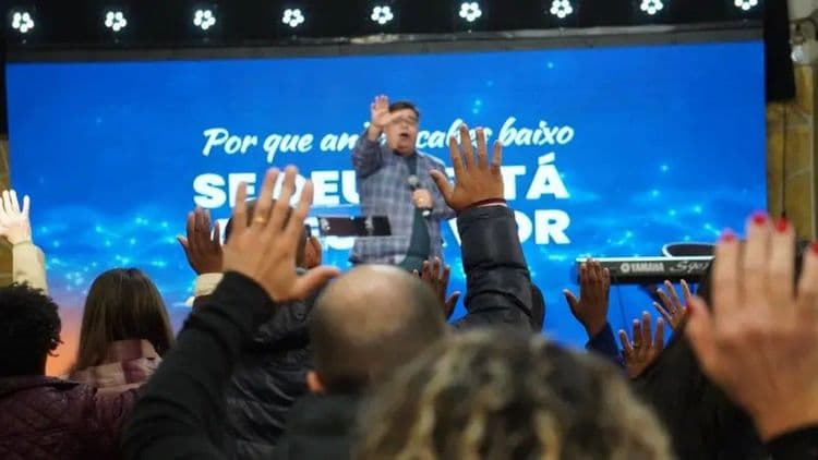 Desafios de pastores brasileiros nos EUA em meio a Trump
