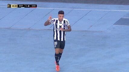 Jogadores do Botafogo comemoram a vitória sobre a Universidad de Chile que garantiu classificação na Libertadores. Reprodução: Globo