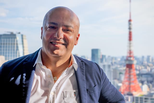 Jad Tarifi, ex-Google, critica cursos de Ph.D. em tempos de AI e recomenda foco em habilidades sociais. Reprodução: Business Insider