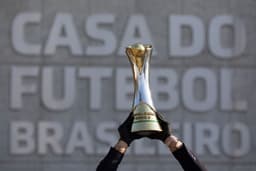 Competições de futebol adiadas para 19 e 20 de abril devido a laudos técnicos pendentes. Reprodução: Globo