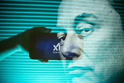 Elon Musk apresenta o chatbot Grok, lançado pela xAI em 2023. Reprodução: Business Insider