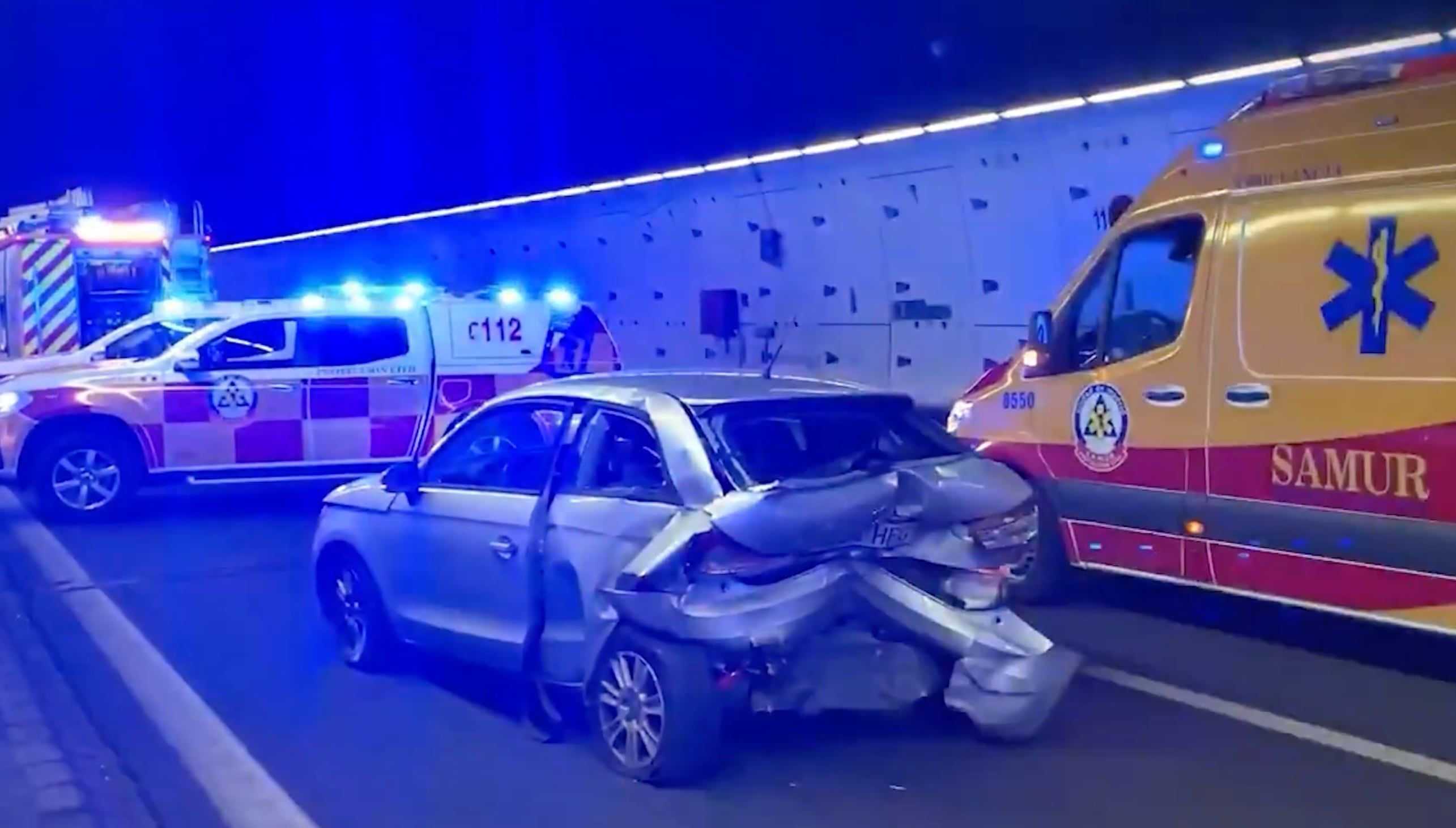 Corrida mortal nos túneis da M-30: motorista inocente morre.. Reprodução: Elpais