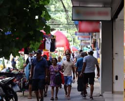 Comerciantes de Rio Branco esperam que os consumidores gastem até R$ 200 no Dia dos Pais.; Reprodução: Globo