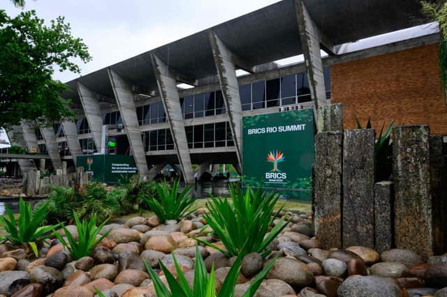 Cúpula do Brics acontece no Museu de Arte Moderna do Rio, destacando a influência chinesa no bloco. Reprodução: Globo