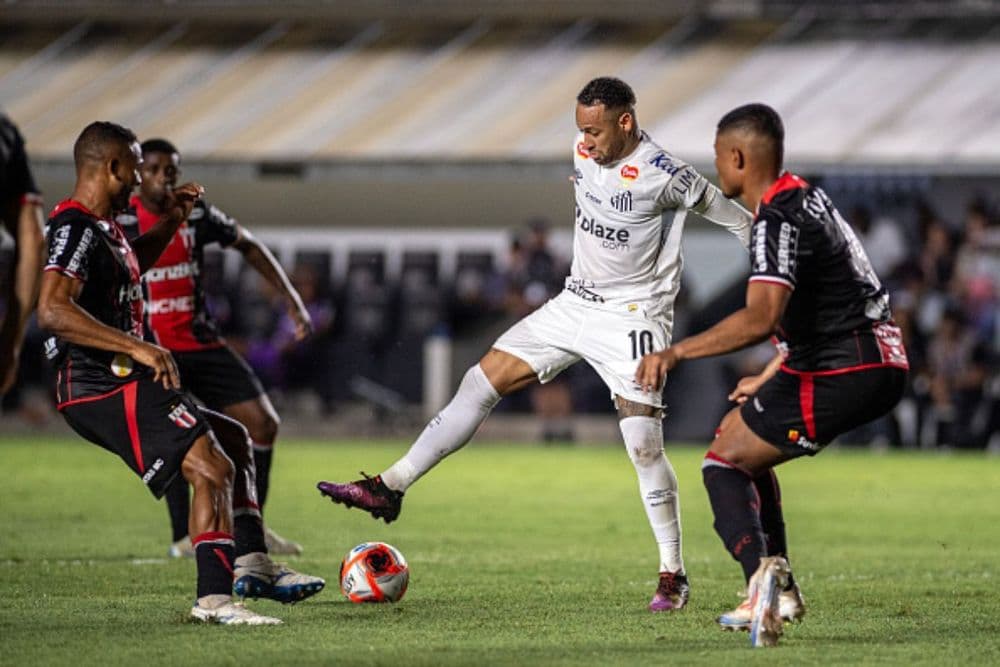 Neymar reestreia no Santos e time empata com Botafogo-SP