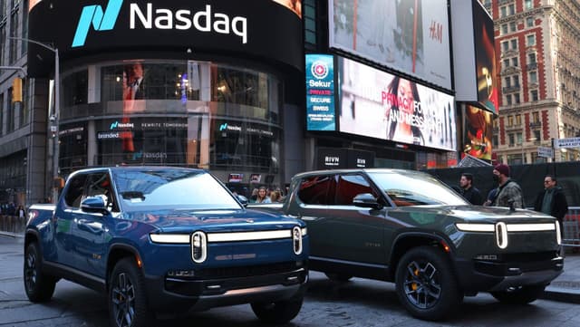 Consumidores de carros podem enfrentar perda de até $7,500 em incentivos federais após 30 de setembro. Legenda da imagem. Reprodução: Gizmodo