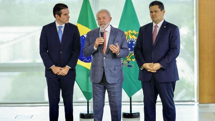 Alcolumbre e Motta buscam fortalecer o Congresso Nacional