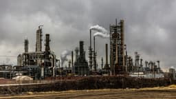 Estudo relaciona aumento de extremos térmicos a emissões de CO₂ e metano entre 1991 e 2020. Reprodução: ig.com.br