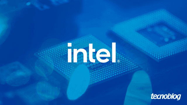 Logotipo da Intel em fundo azul destaca a preocupação com demissões e suporte ao Linux. Reprodução: Tecnoblog