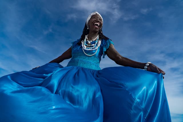 Lia de Itamaracá, rainha da ciranda, participa do Mimo Festival no Rio de Janeiro. Reprodução: Globo