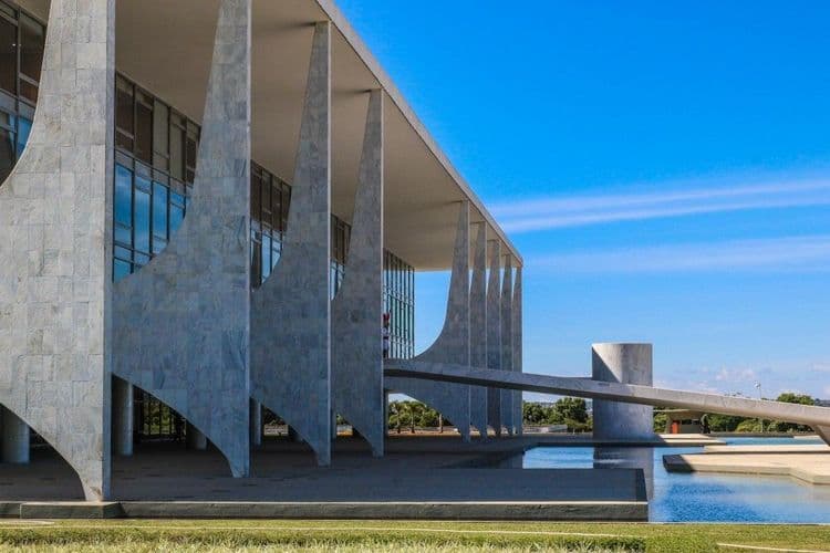 Palácio do Planalto, cenário de discussões sobre a contenção da dívida pública no Brasil. Reprodução: Globo