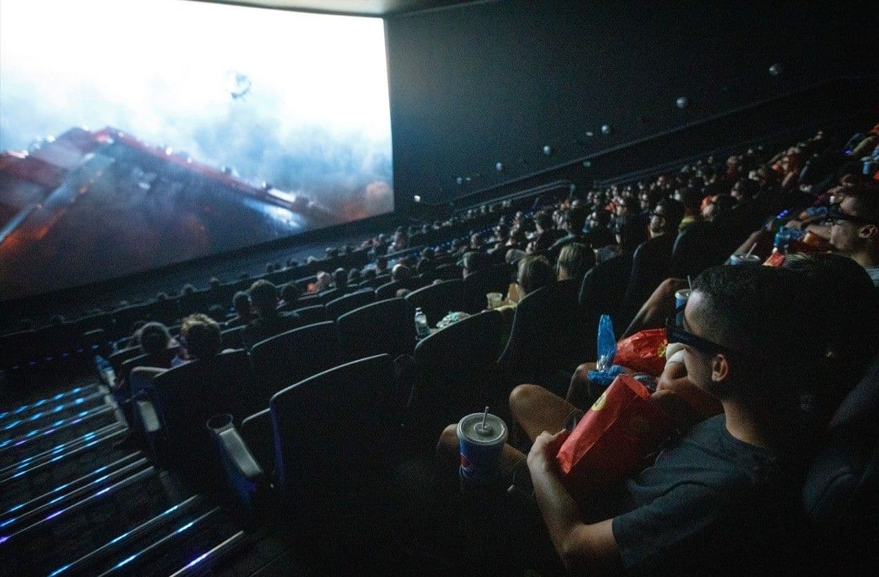 Cinemas brasileiros registram baixa bilheteria, arrecadando R$ 24,15 milhões no último fim de semana. Reprodução: Globo