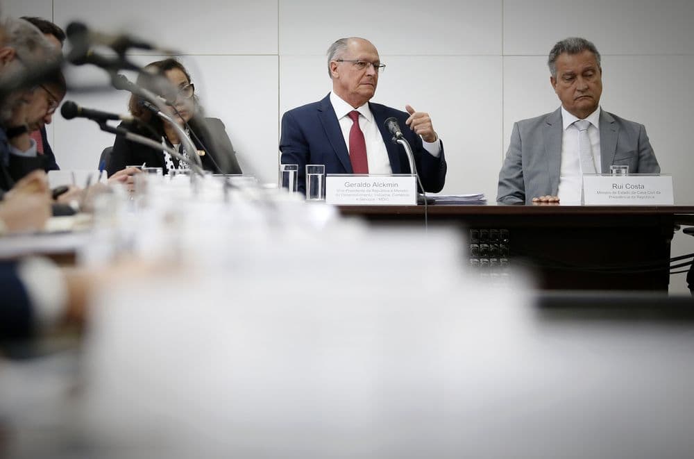 Geraldo Alckmin discute com empresários sobre tarifas impostas pelos EUA ao Brasil.; Reprodução: Globo