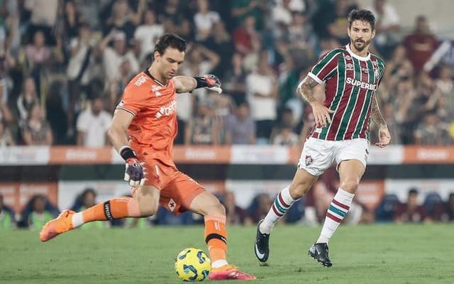 [Vasco avança para a final após pênaltis e enfrenta o Corinthians]. Reprodução: Esporte