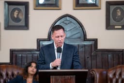 Peter Thiel em imagem, Thiel Macro vendeu toda a Nvidia no 3º trimestre. Reprodução: Retorno do item 11