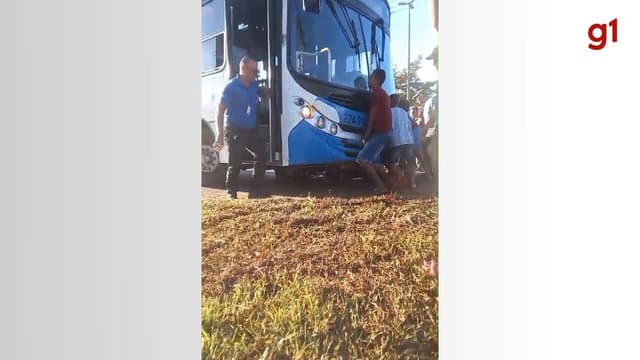 Motociclista é resgatado após ser atropelado em Palmas