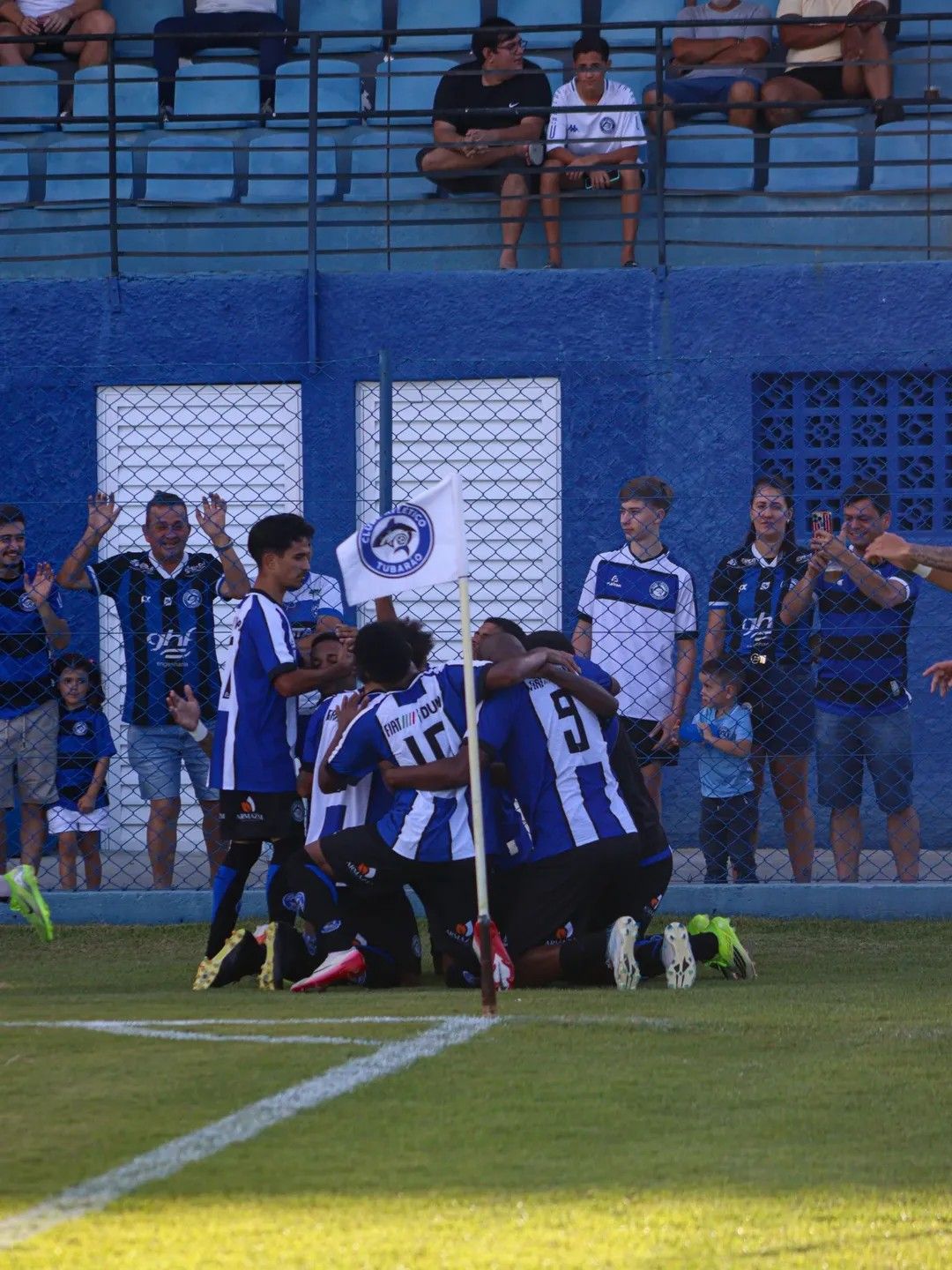 Tubarão goleia Juventus e assume liderança da Série B do Catarinense