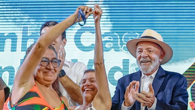 Lula destaca classe trabalhadora antes de pesquisa Datafolha