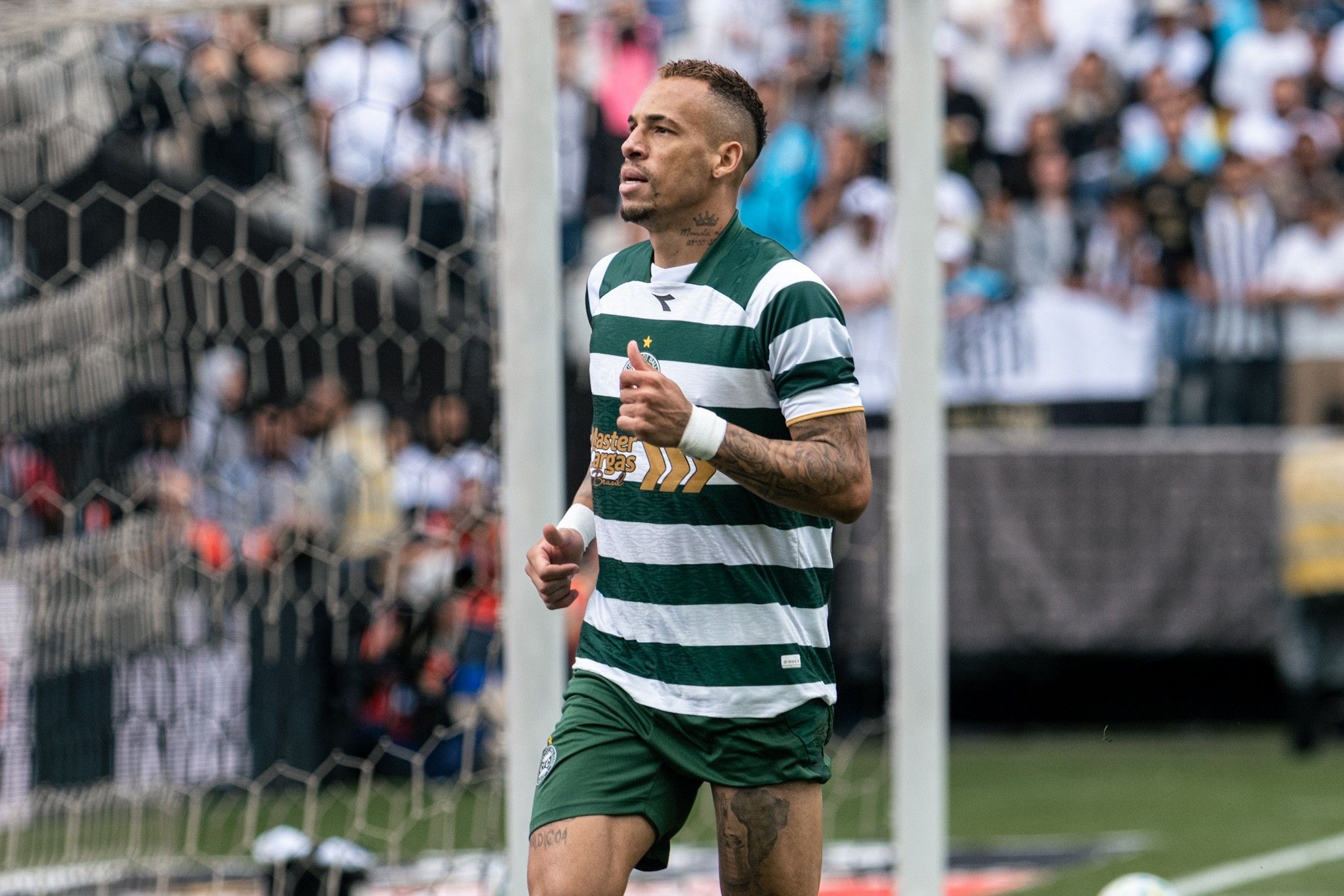 Atuações do Coritiba: Breno Lopes é o melhor, e Josué brilha contra o Santos; dê notas