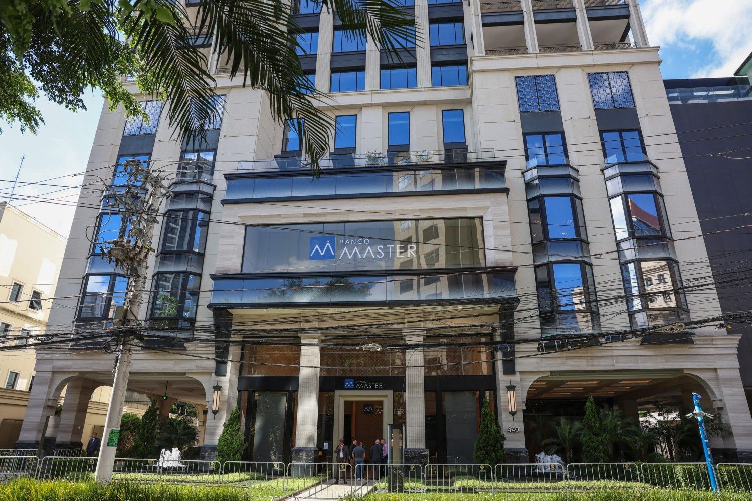 Fachada do Banco Master, investigado por falhas no controle de garantias de empréstimos suspeitos.. Reprodução: Oglobo