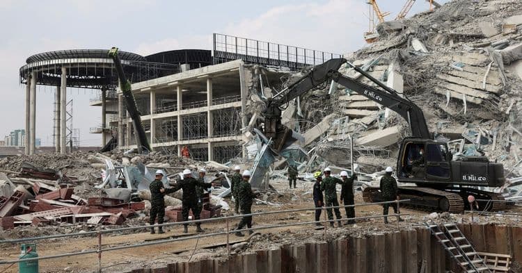 Terremoto em Myanmar causa devastação e morte em massa