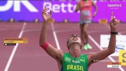 Caio Bonfim leva prata na marcha atlética de 35km no Mundial de Tóquio. Legenda da imagem. Reprodução: Retorno do item 11