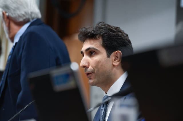 Desafios de Supervisão e Regulação de Criptoativos no Brasil