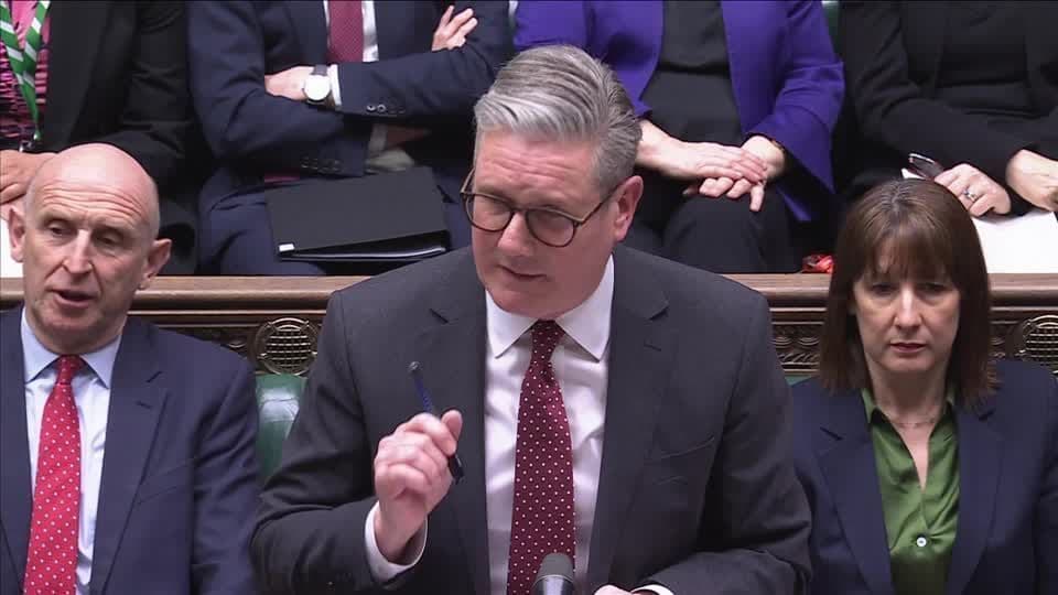 Starmer critica acordo EUA-Ucrânia sobre segurança