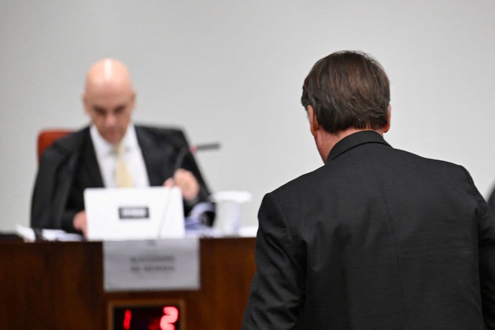 Bolsonaro explica descumprimento de medidas cautelares ao ministro Alexandre de Moraes. Reprodução: Globo