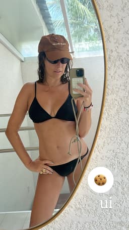 Fernanda Paes Leme desfruta férias em Porto de Galinhas