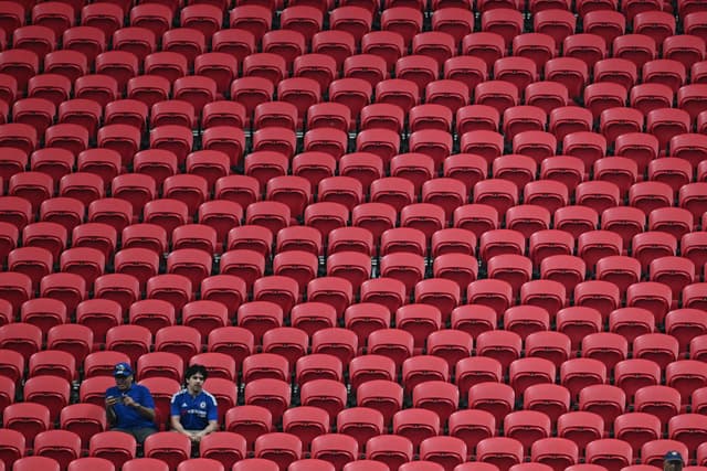 Torcedores do Chelsea em uma seção vazia durante o jogo da FIFA Club World Cup 2025 em Atlanta.; Reprodução: AFP/Getty Images