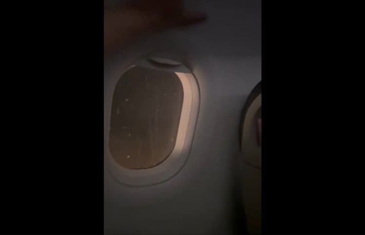 Avião da Latam Ultrapassa Pista ao Pousar em Chapecó
