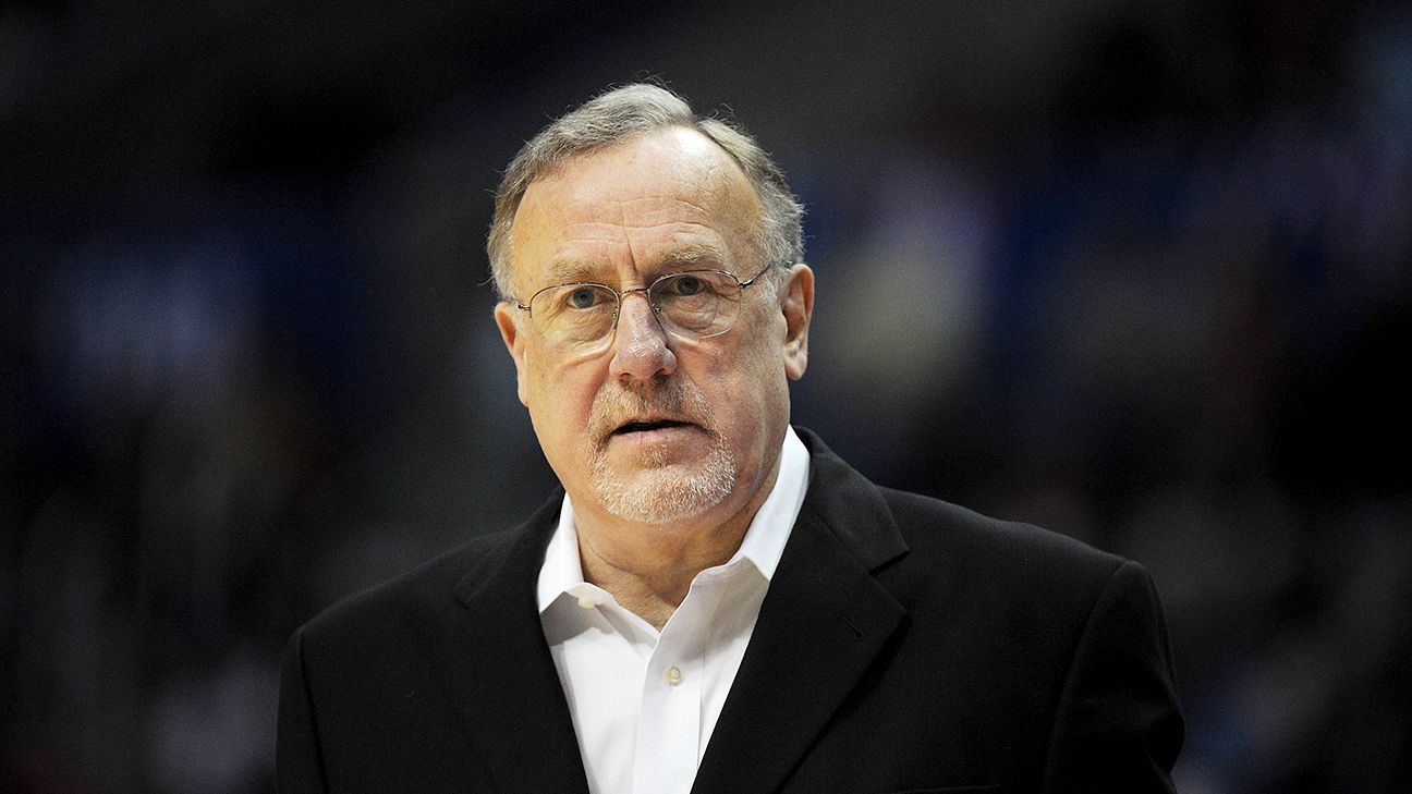 Rick Adelman, ícone do basquete, faleceu aos 79 anos, deixando um legado de mais de 1.000 vitórias.