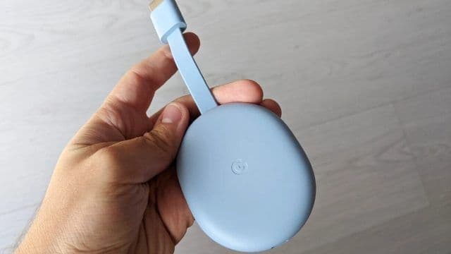 Um hub USB otimiza a utilização do Chromecast com energia e acessórios. Reprodução: IGN Brasil