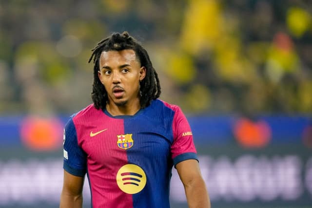 Agente cobra R$ 18 milhões do Barcelona em processo