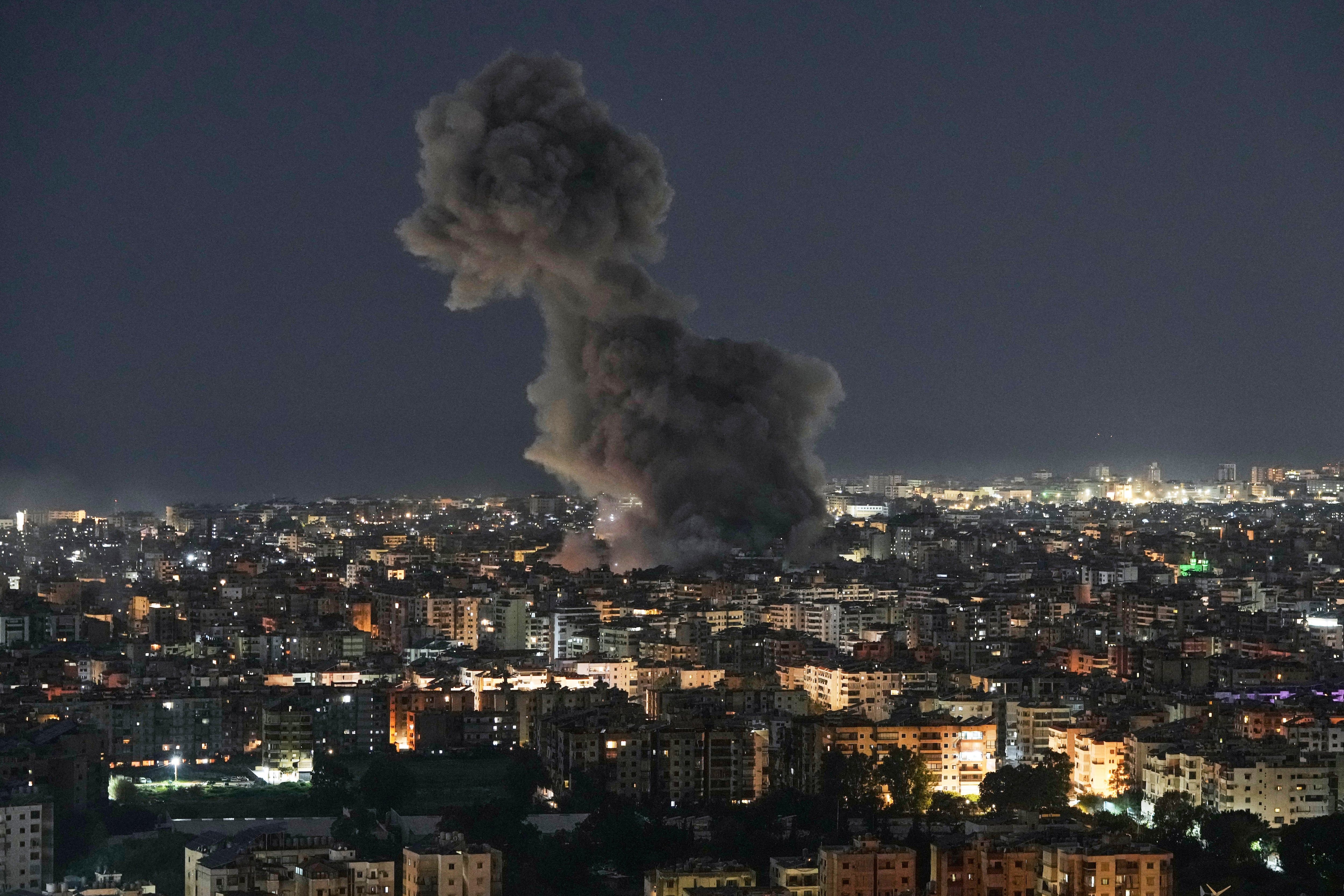 [Drones atingem a Embaixada dos EUA em Riade, causando danos menores ao prédio]. Reprodução: Elpais