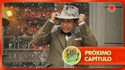 Celso é surpreendido e fica sem roupa em uma cilada de Zulma, em Êta Mundo Melhor! Legenda da imagem. Reprodução: Globo