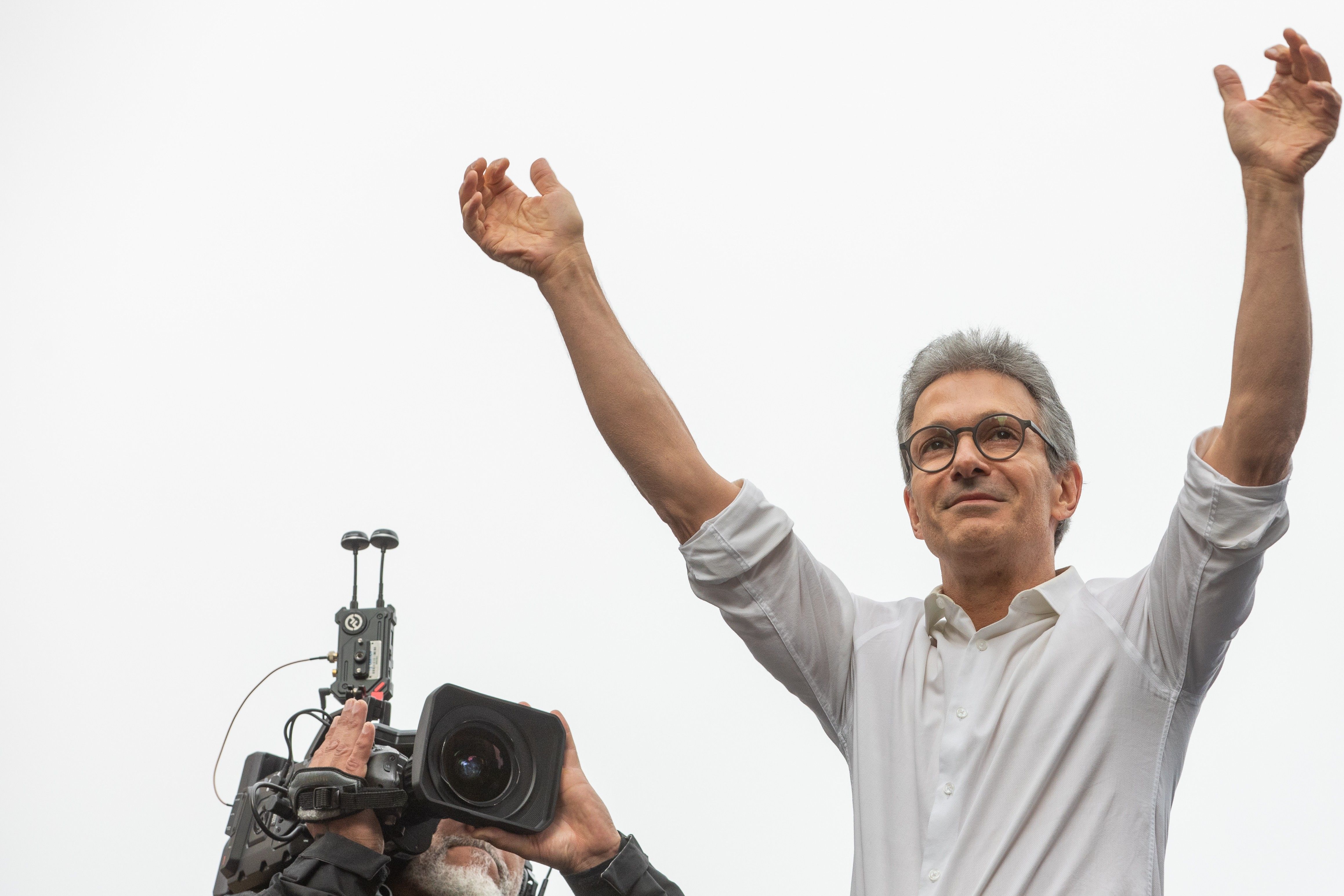 Kassab e Valdemar em ato pró-Bolsonaro na Paulista, mirando apoio estratégico de Zema.. Reprodução: Oglobo