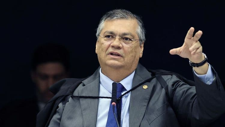 Bolsonaro e Aliados Viram Réus em Julgamento Sem Precedentes