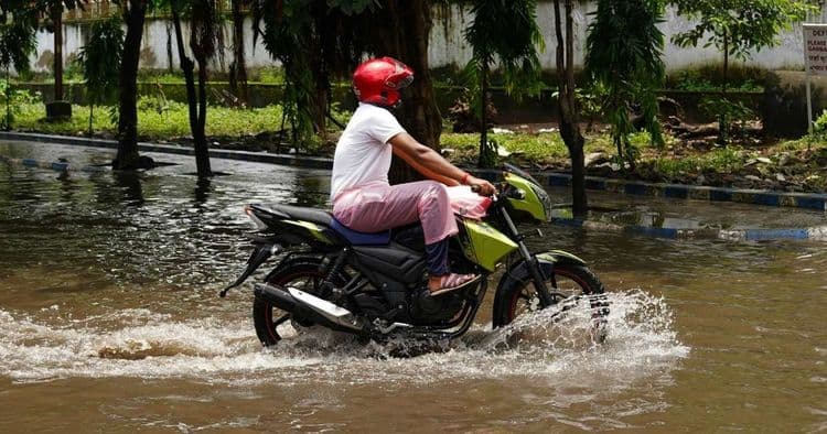 Tragédia em Guarulhos: motociclista morre arrastado pela chuva