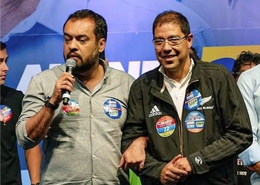 [Políticos da direita discutem o vale-gás bilionário na reta final da campanha de Castro no Rio]. Reprodução: Oglobo