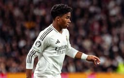 Endrick enfrenta desafios no Real Madrid enquanto se recupera de lesão.; Legenda da imagem. Reprodução: esporte.ig.com.br