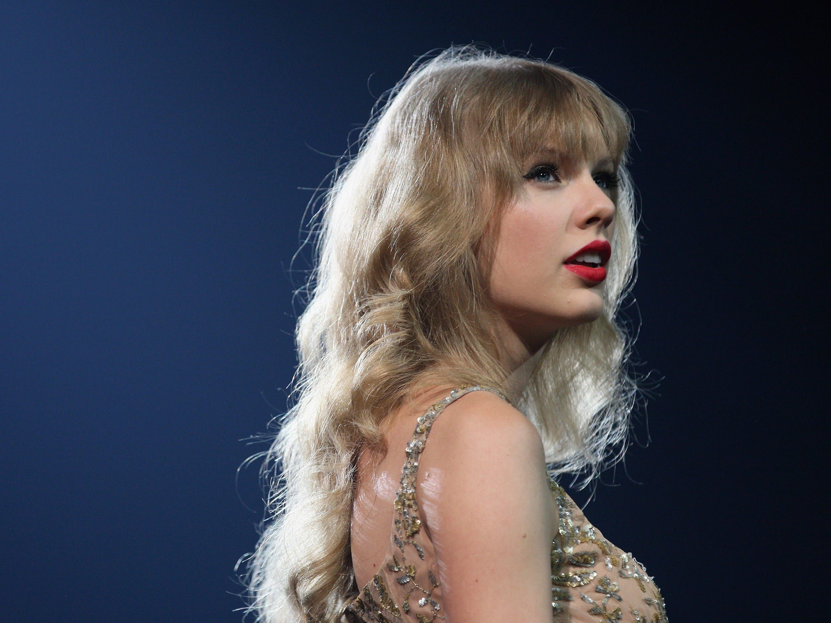 Taylor Swift says she felt 'completely washed-up' at 22 after being hailed as a teen phenom