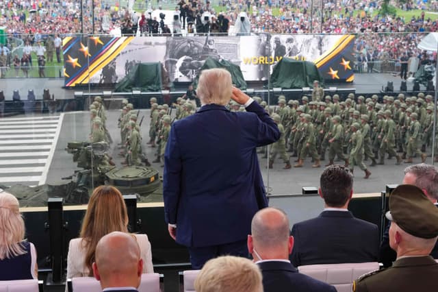 Presidente Trump celebra 79 anos com desfile militar em meio a protestos contra seu governo. Reprodução: Globo
