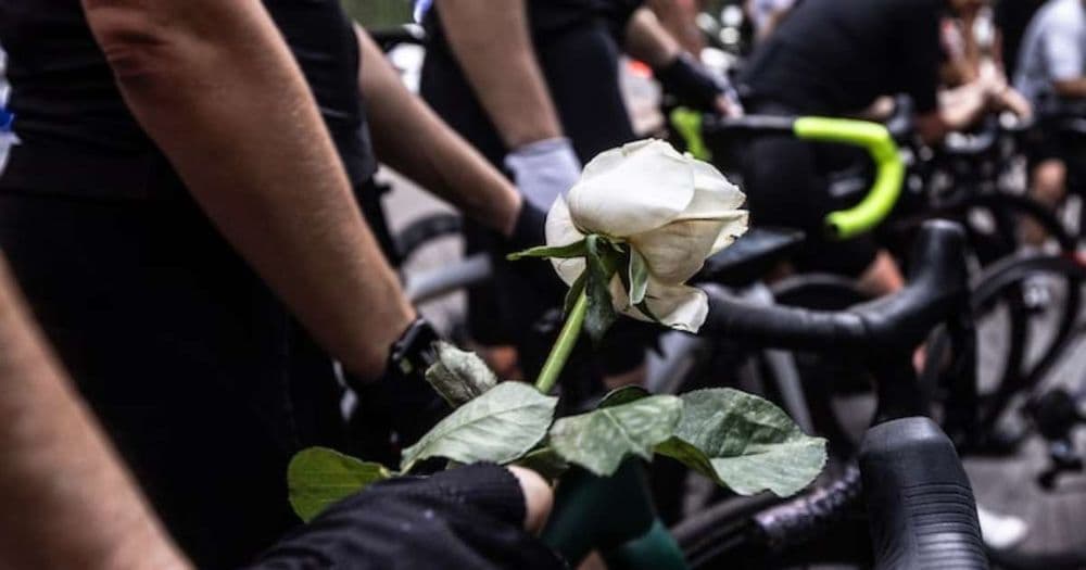 Ciclista assassinado em SP gera clamor por segurança
