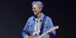 Eric Clapton se apresenta no Crossroads Guitar Festival em Los Angeles, anunciado seu retorno para uma turnê nos EUA.; Reprodução: Business Insider