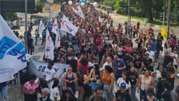 Greve de categoria é mantida após assembleia realizada nesta terça-feira (15). Reprodução: CNN Brasil