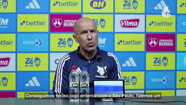 Técnico Leonardo Jardim comemora vitória do Cabuloso sobre o Bahia. Reprodução: Band