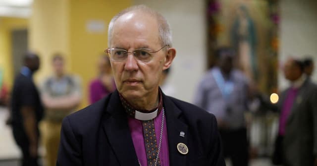 Escândalo de Abuso na Igreja da Inglaterra Choca Confiantes